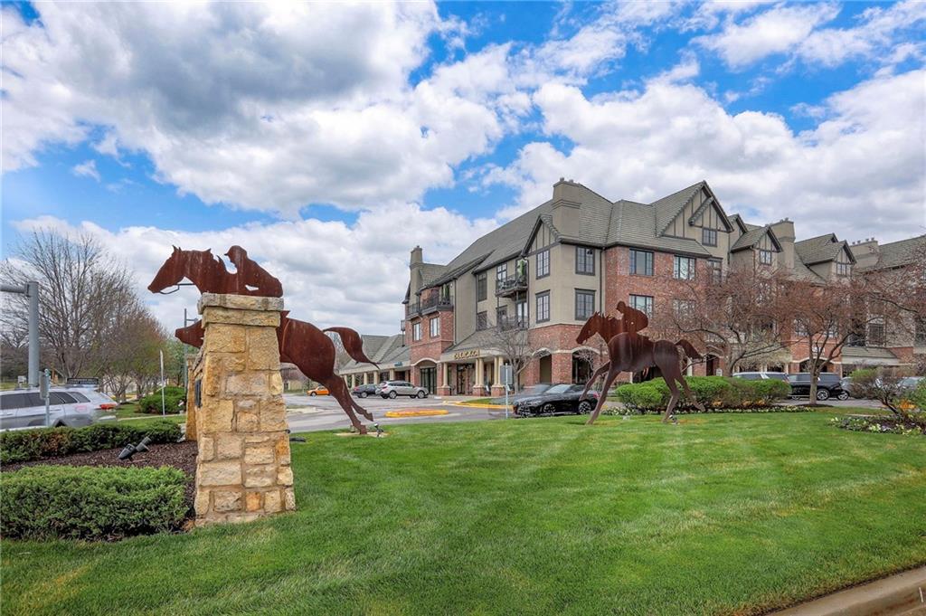 10531 Mission Road, Unit 207 Leawood, KS 66206 - Photo 34 of 34