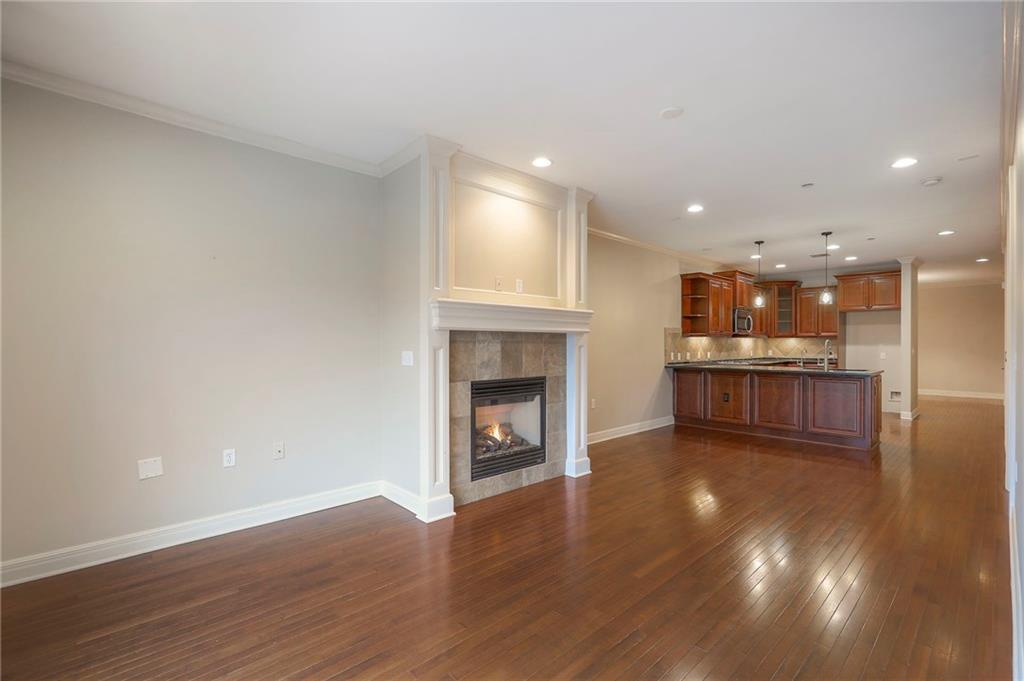 10531 Mission Road, Unit 207 Leawood, KS 66206 - Photo 8 of 34