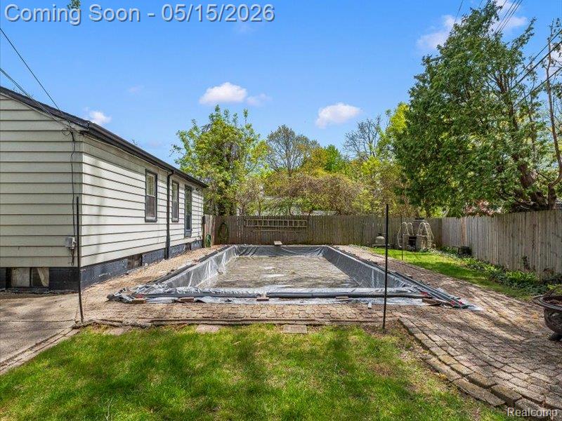 2229 East Eight Mile Road Grosse Pointe, MI 48236 - Photo 14 of 20
