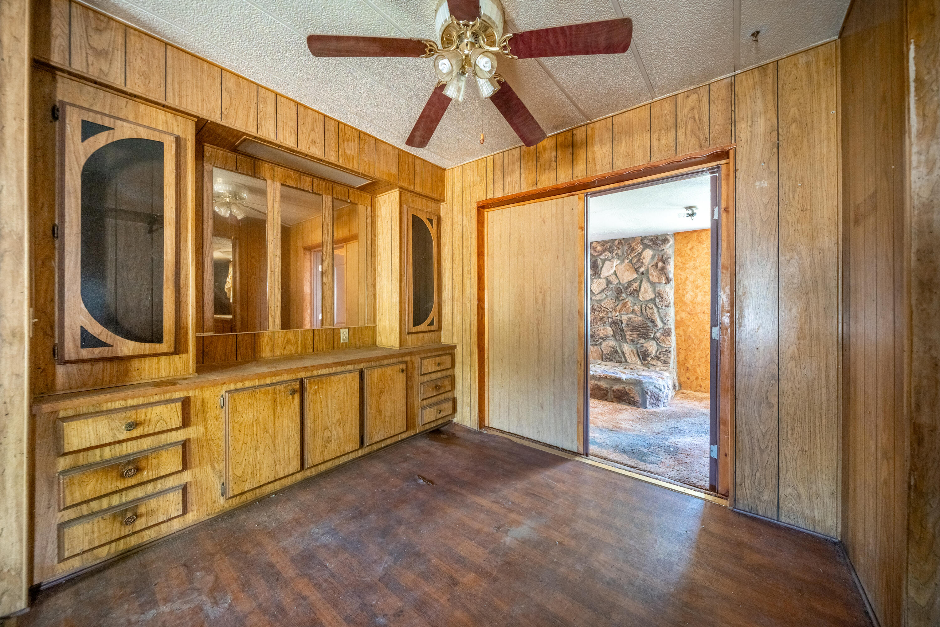 18355 Benson Road Cottonwood, CA 96022 - Photo 5 of 18 a view of an entryway