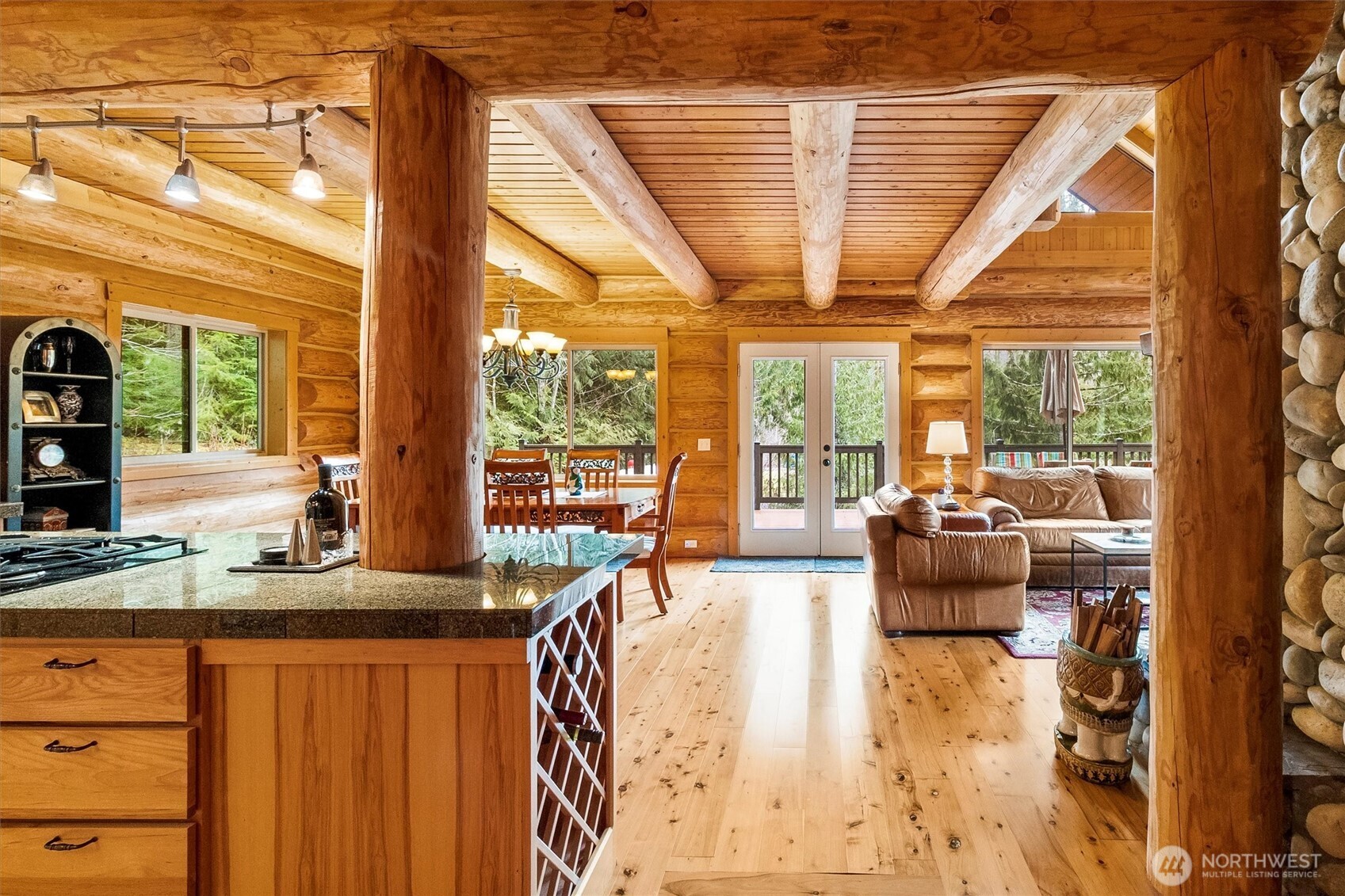 19040 Glacier Rim Drive Glacier, WA 98244 - Photo 4 of 40 a very nice looking room with a large window