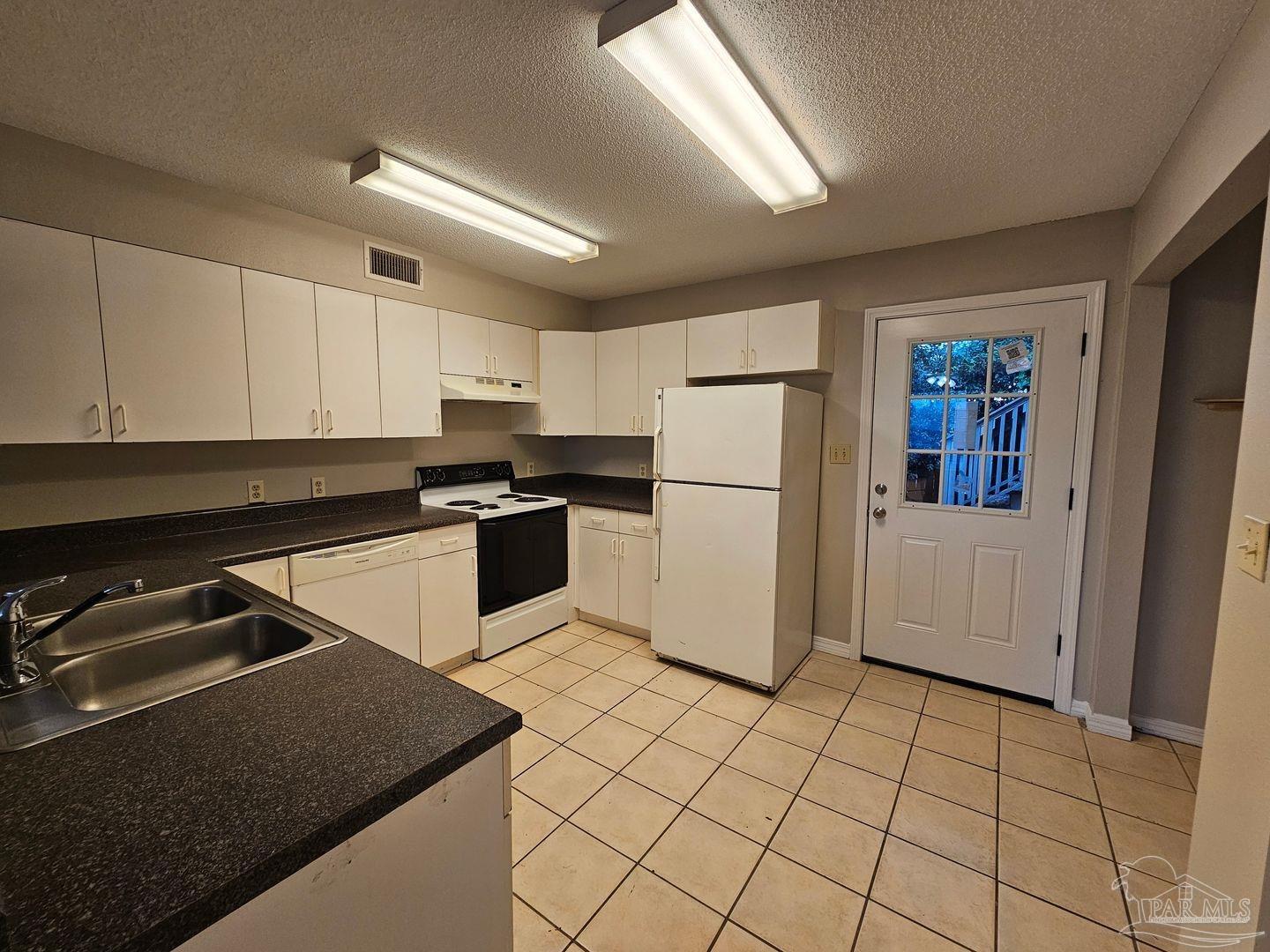 6828 Hunt Street Milton, FL 32570 - Photo 2 of 8