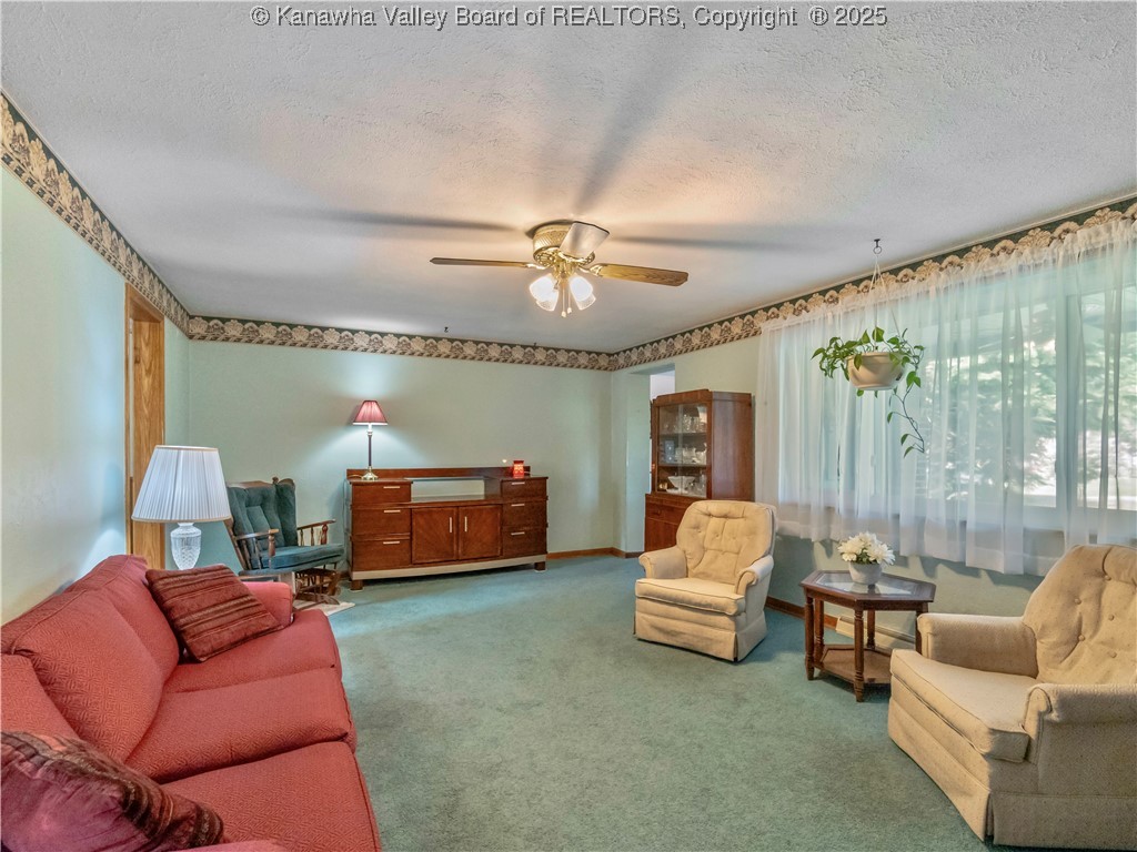 1430 Strawberry Road St. Albans, WV 25177 - Photo 10 of 39 Gallery Image 10