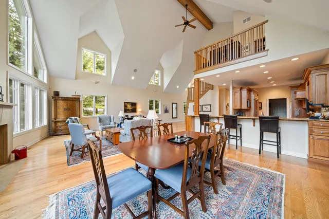 $1,475,000 | 765 Brickley Court, Fontana, WI 53125