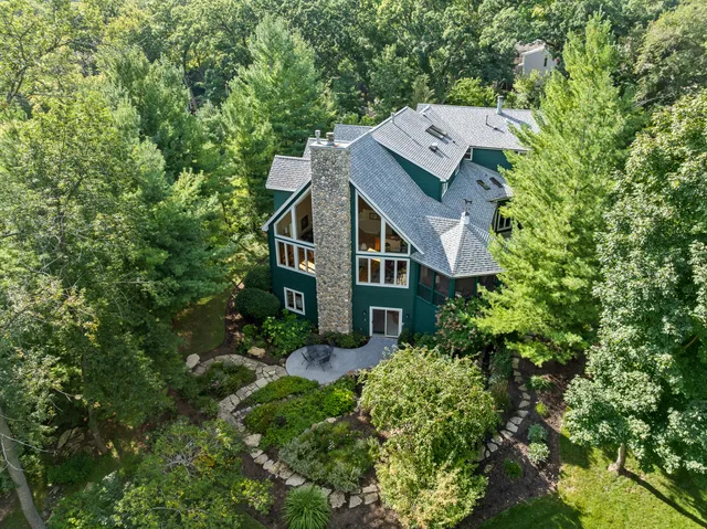 $1,475,000 | 765 Brickley Court, Fontana, WI 53125