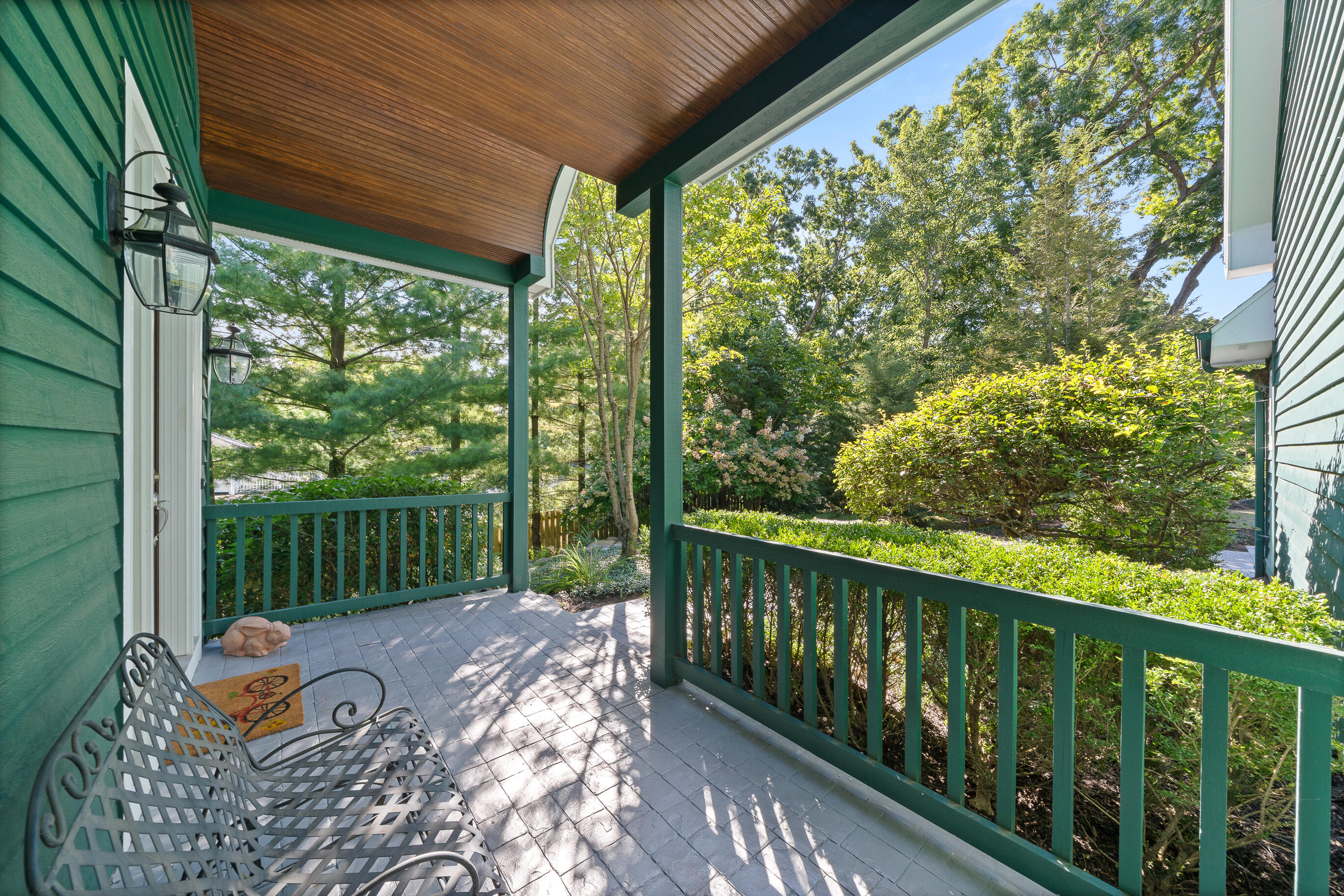 765 Brickley Court Fontana, WI 53125 - Photo 4 of 130 Welcoming Entry