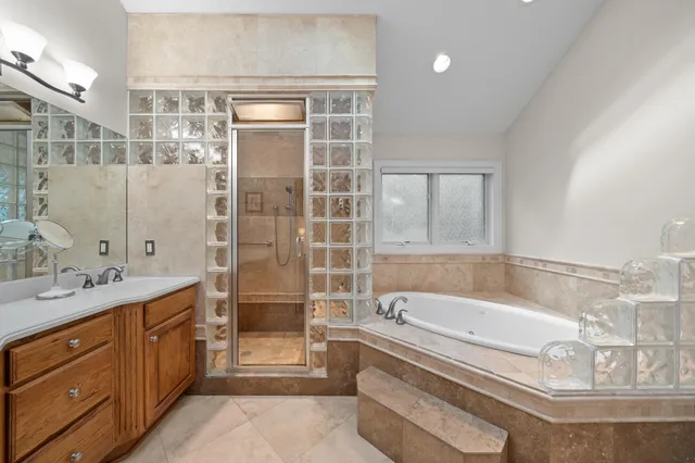 $1,475,000 | 765 Brickley Court, Fontana, WI 53125