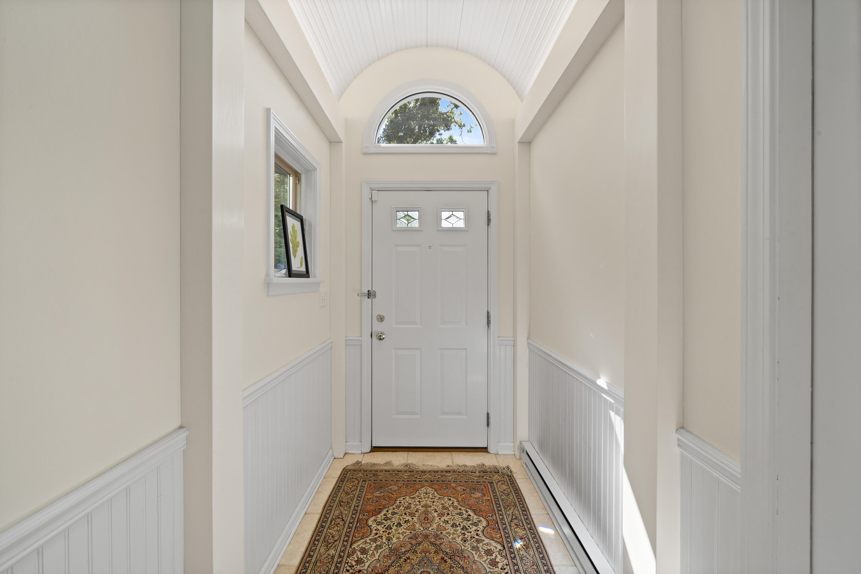 765 Brickley Court Fontana, WI 53125 - Photo 57 of 130 Apartment Entry