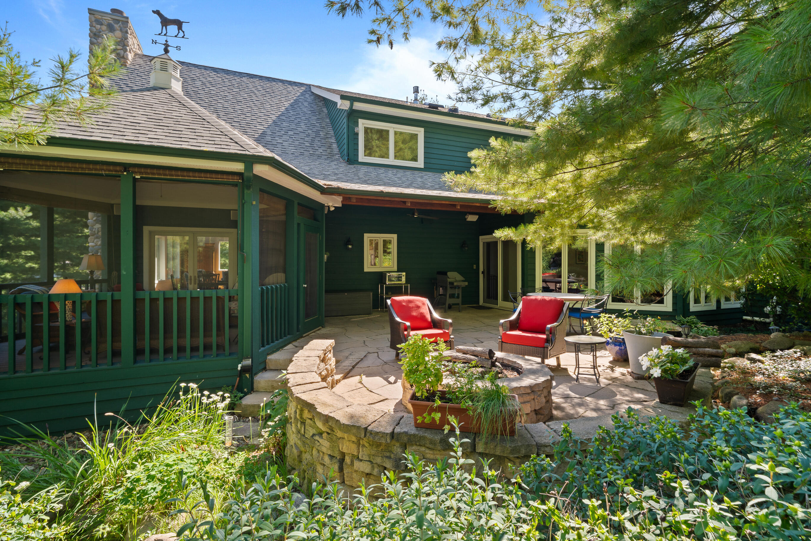 765 Brickley Court Fontana, WI 53125 - Photo 73 of 130 Screened Porch-Patio