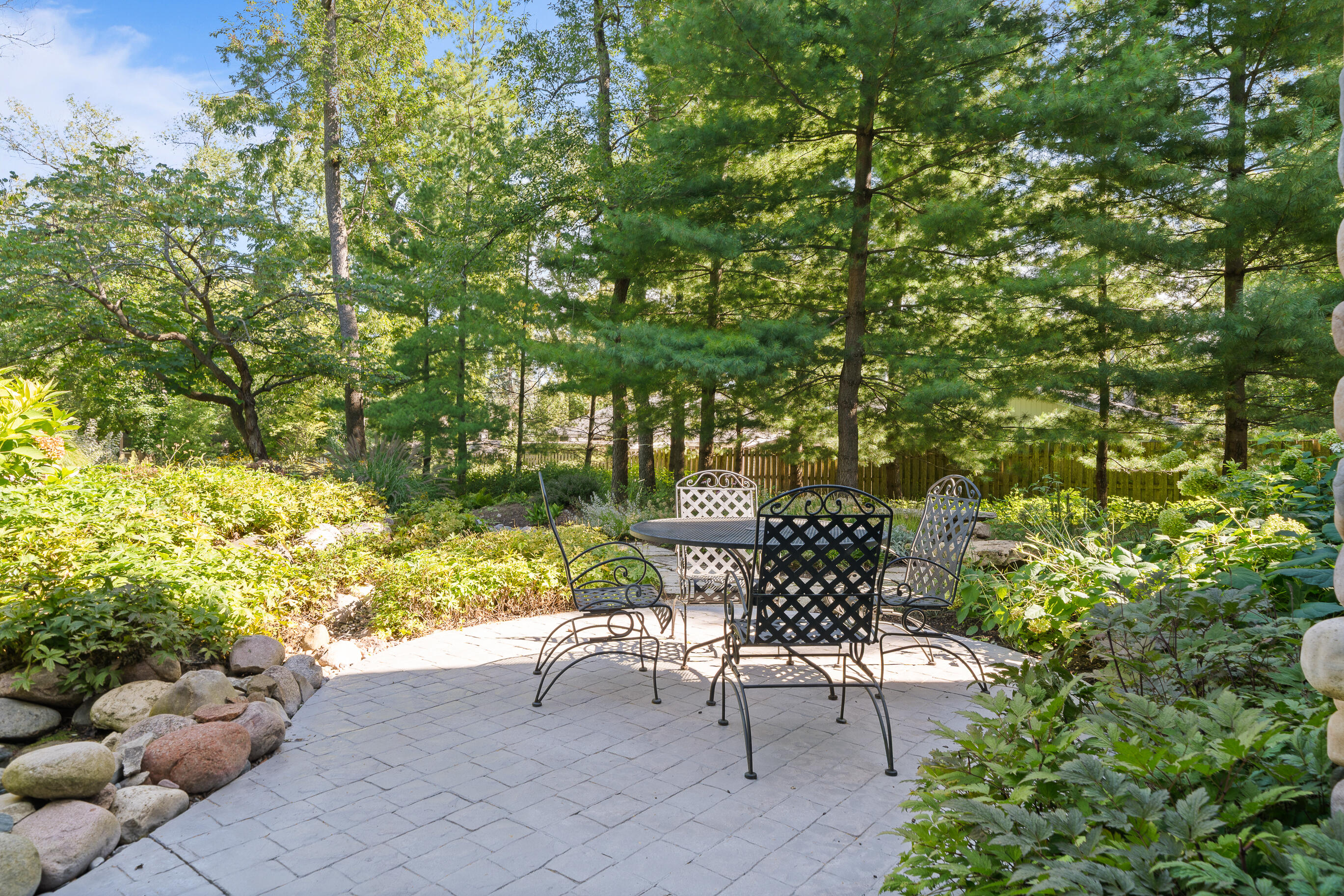 765 Brickley Court Fontana, WI 53125 - Photo 79 of 130 Walk Out Patio
