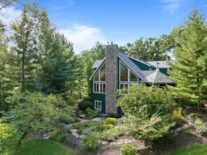 $1,475,000 | 765 Brickley Court, Fontana, WI 53125