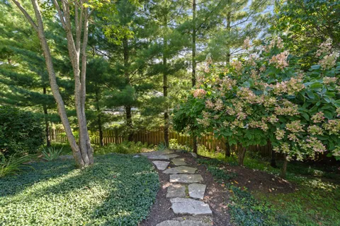 $1,475,000 | 765 Brickley Court, Fontana, WI 53125