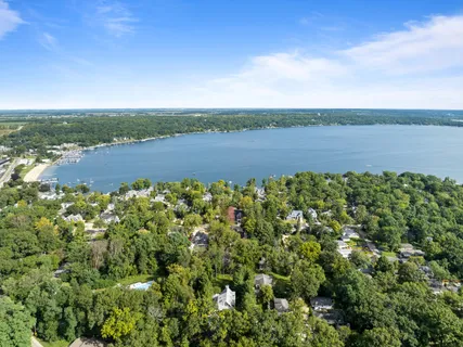 $1,475,000 | 765 Brickley Court, Fontana, WI 53125