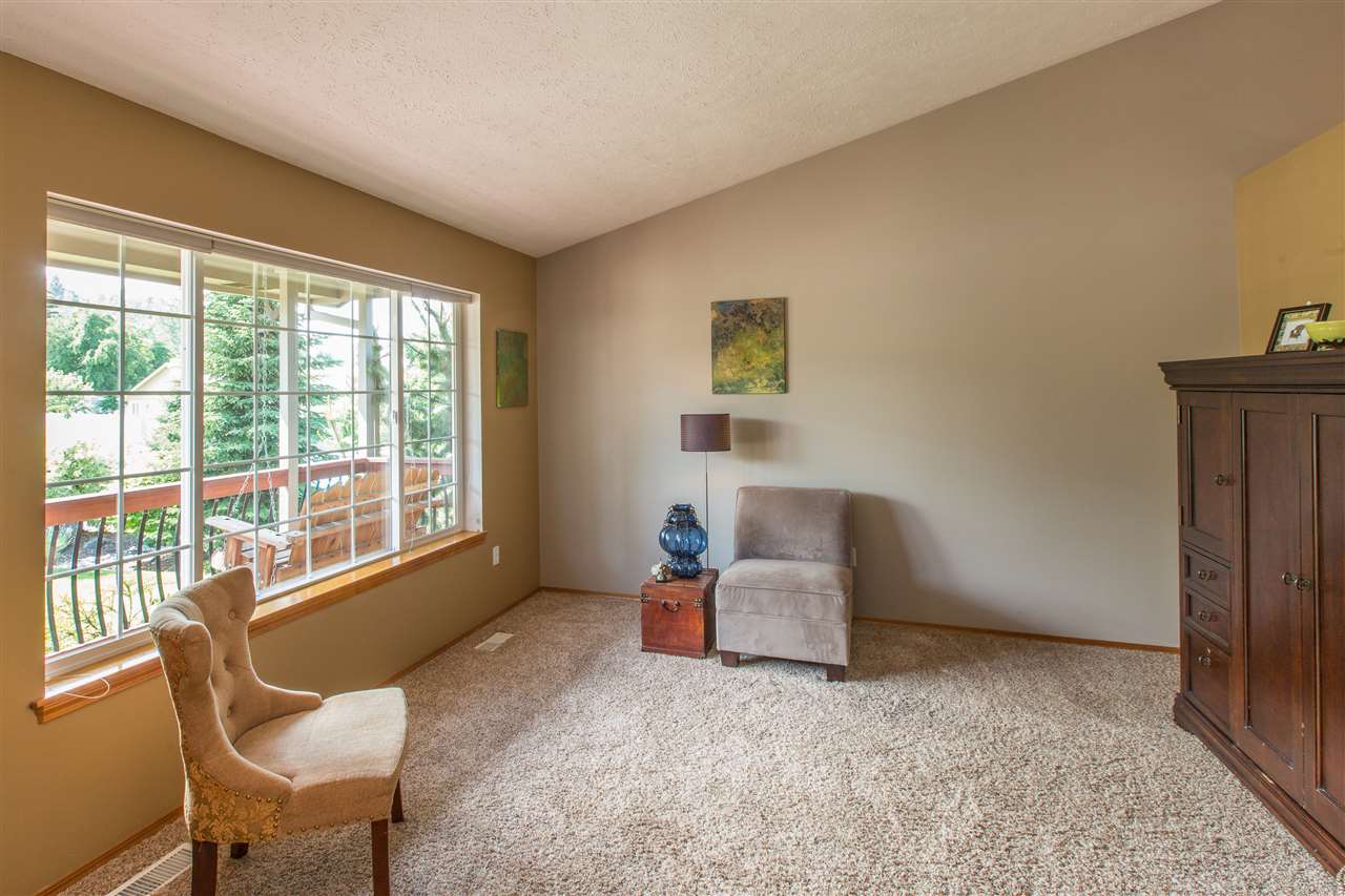 1127 South Moen Road Greenacres, WA 99016 - Photo 4 of 20