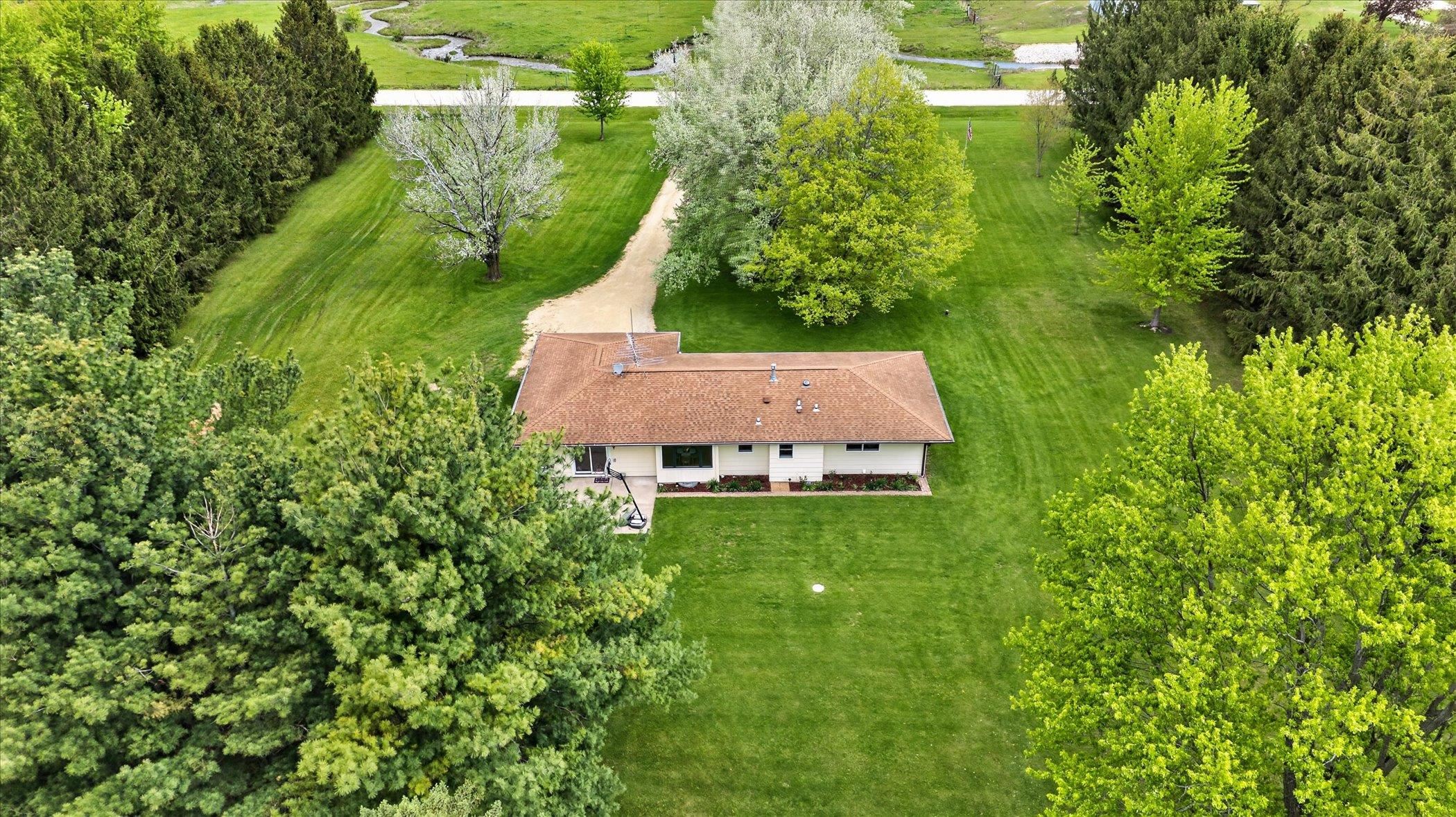 7724 Stephens Road Rockton, IL 61072 - Photo 2 of 43 Gallery Image 2