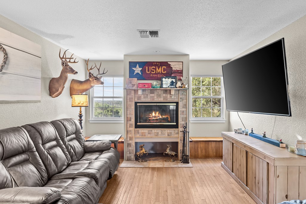 320 Spicer Loop Kerrville, TX 78028 - Photo 7 of 48