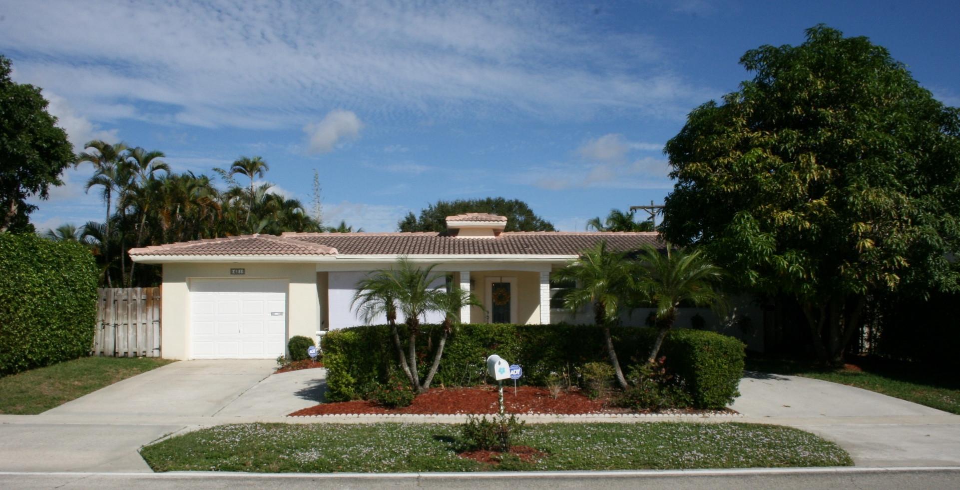 421 Northeast 28th Street Boca Raton, FL 33431 - Photo 1 of 23 Front of house
