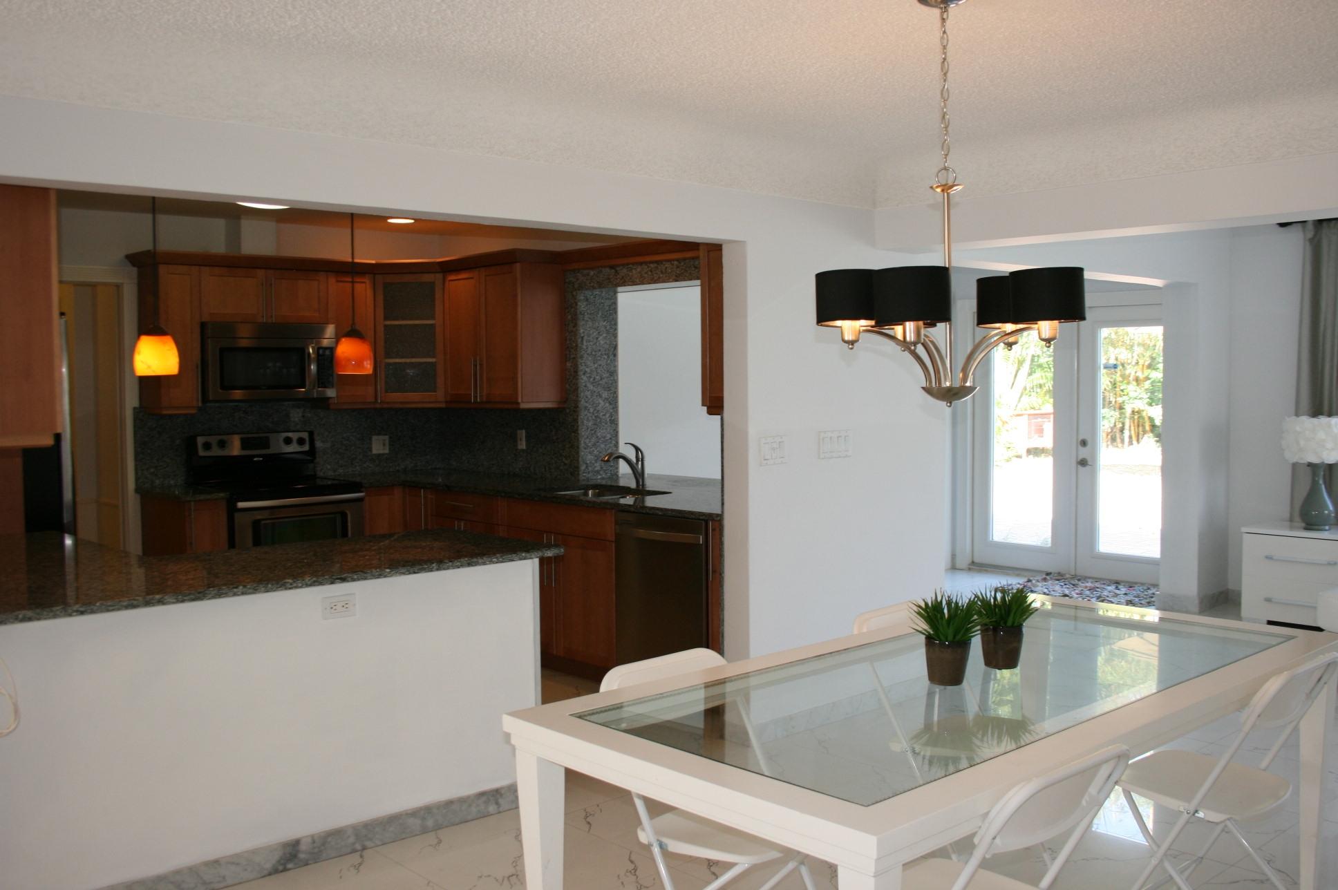 421 Northeast 28th Street Boca Raton, FL 33431 - Photo 8 of 23 Dining Room/Kitchen