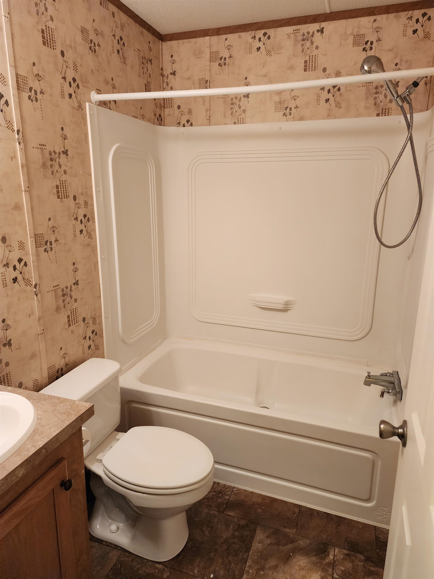 17 Middle Road Swanton, VT 05488 - Photo 14 of 19 Gallery Image 14