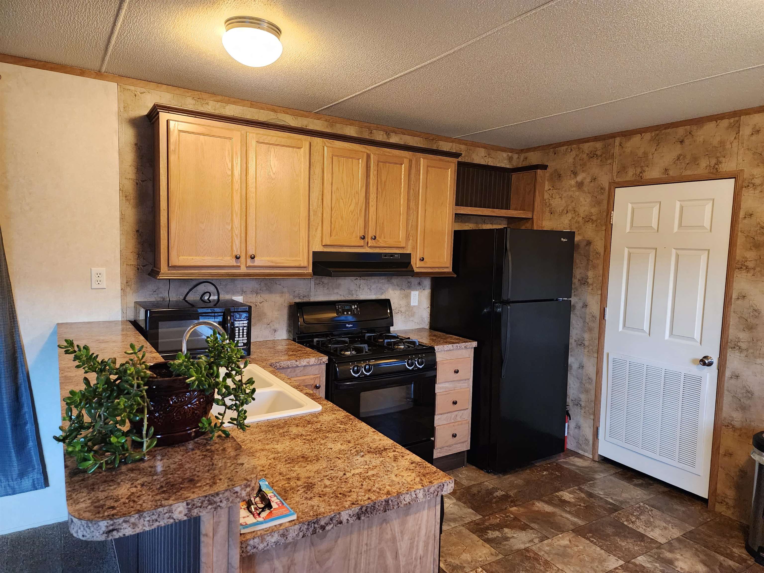 17 Middle Road Swanton, VT 05488 - Photo 4 of 19 Gallery Image 4