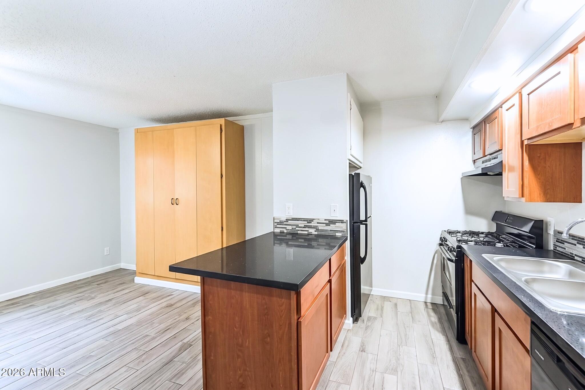 6320 North 16th Street, Unit 10 Phoenix, AZ 85016 - Photo 6 of 14 7