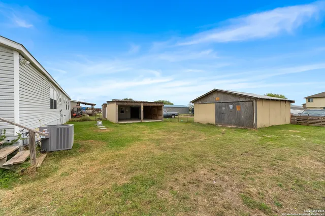 $1,800 | 2676 Pahmeyer Road, New Braunfels, TX 78130