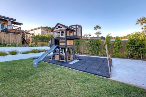$4,950,000 | 2980 Nichols Street, San Diego, CA 92106