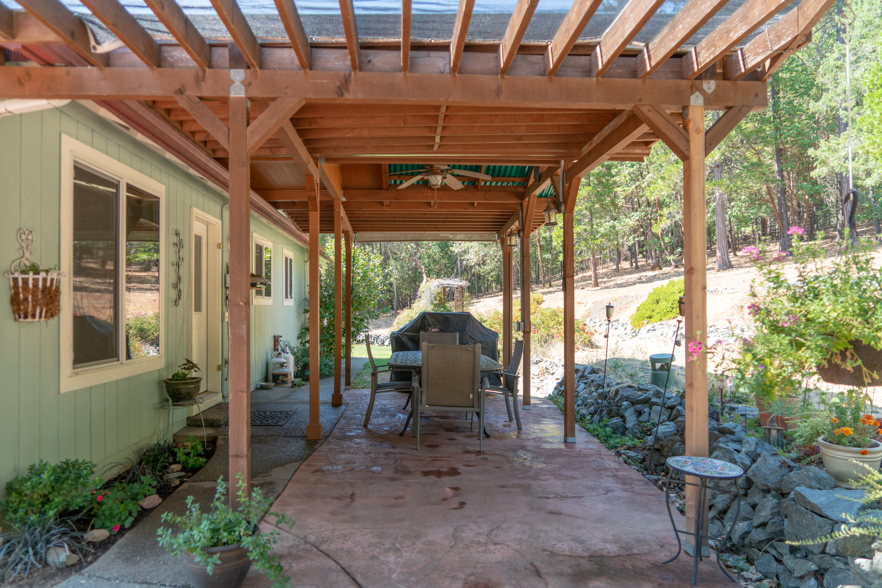 4179 Ditch Creek Road Rogue River, OR 97537 - Photo 28 of 50 Back Patio