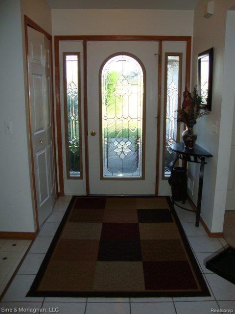 22471 Rambling Drive Macomb, MI 48044 - Photo 3 of 10 DSC02045