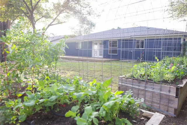 $2,700 | 4815 Oldfort Hill Drive, Austin, TX 78723