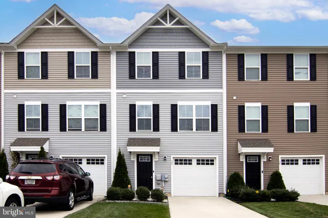 $340,000 | 32 Burr Street, Williamstown, NJ 08094