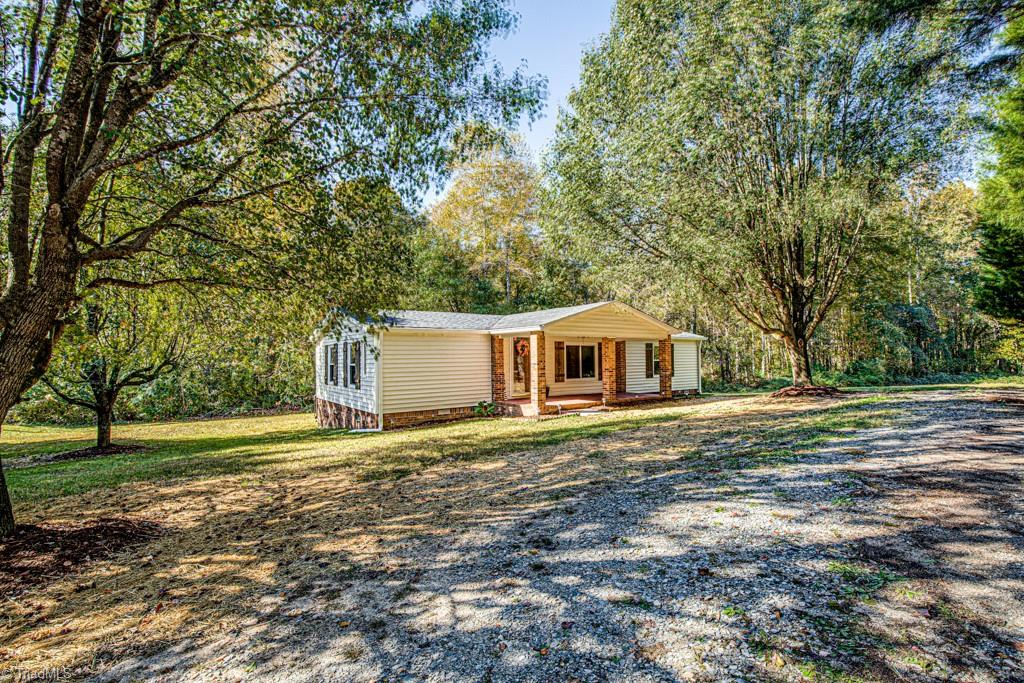 543 George Hege Road Lexington, NC 27295 - Photo 2 of 40 Gallery Image 2