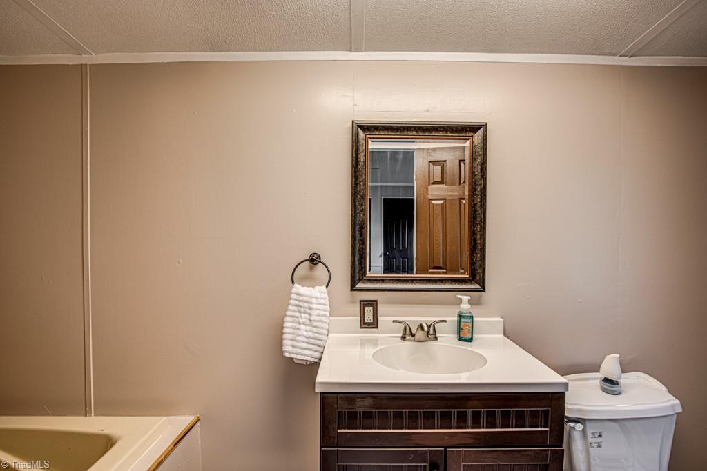 543 George Hege Road Lexington, NC 27295 - Photo 19 of 40 Gallery Image 19