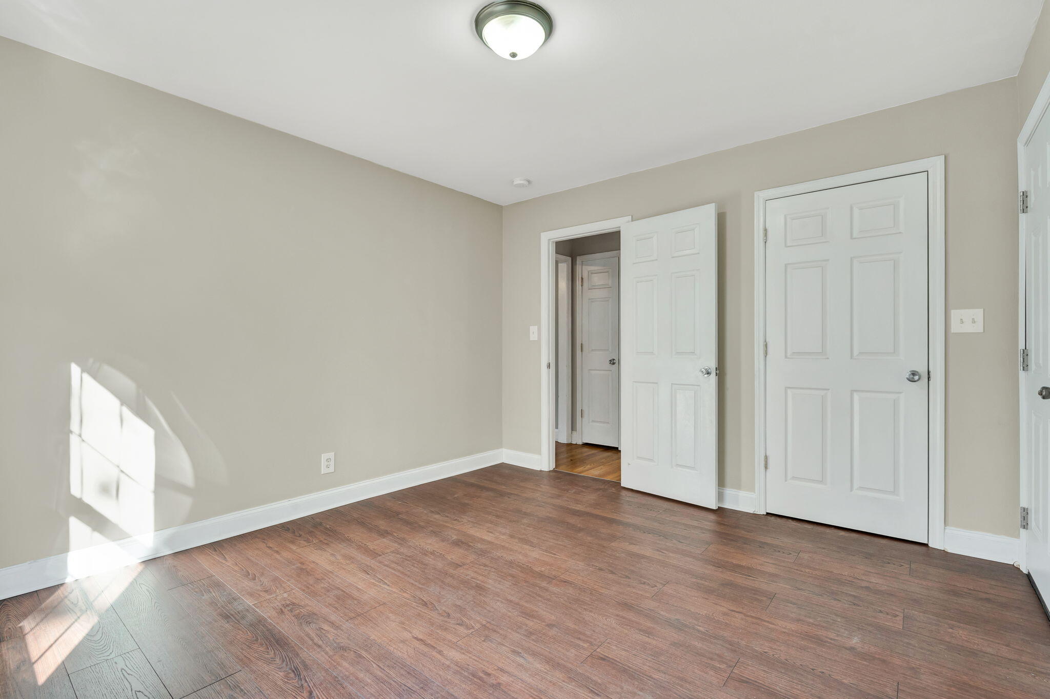 1462 Morris Hill Road Chattanooga, TN 37421 - Photo 10 of 28 13-web-or-mls-DSC00037