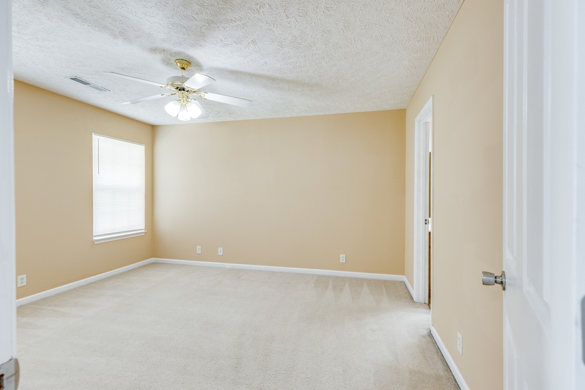 1418 Owasa Trail Murfreesboro, TN 37130 - Photo 6 of 23 a view of an empty room with a window