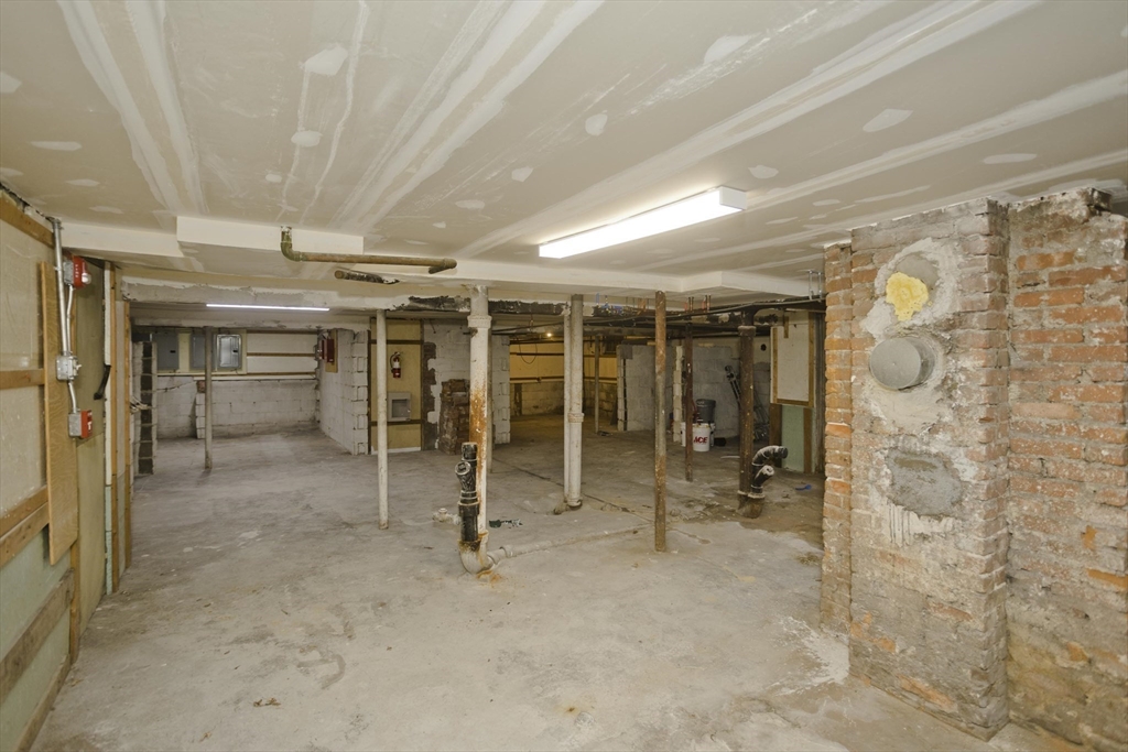 298 Oakland Street Springfield, MA 01108 - Photo 34 of 38 a view of a room with gym equipment