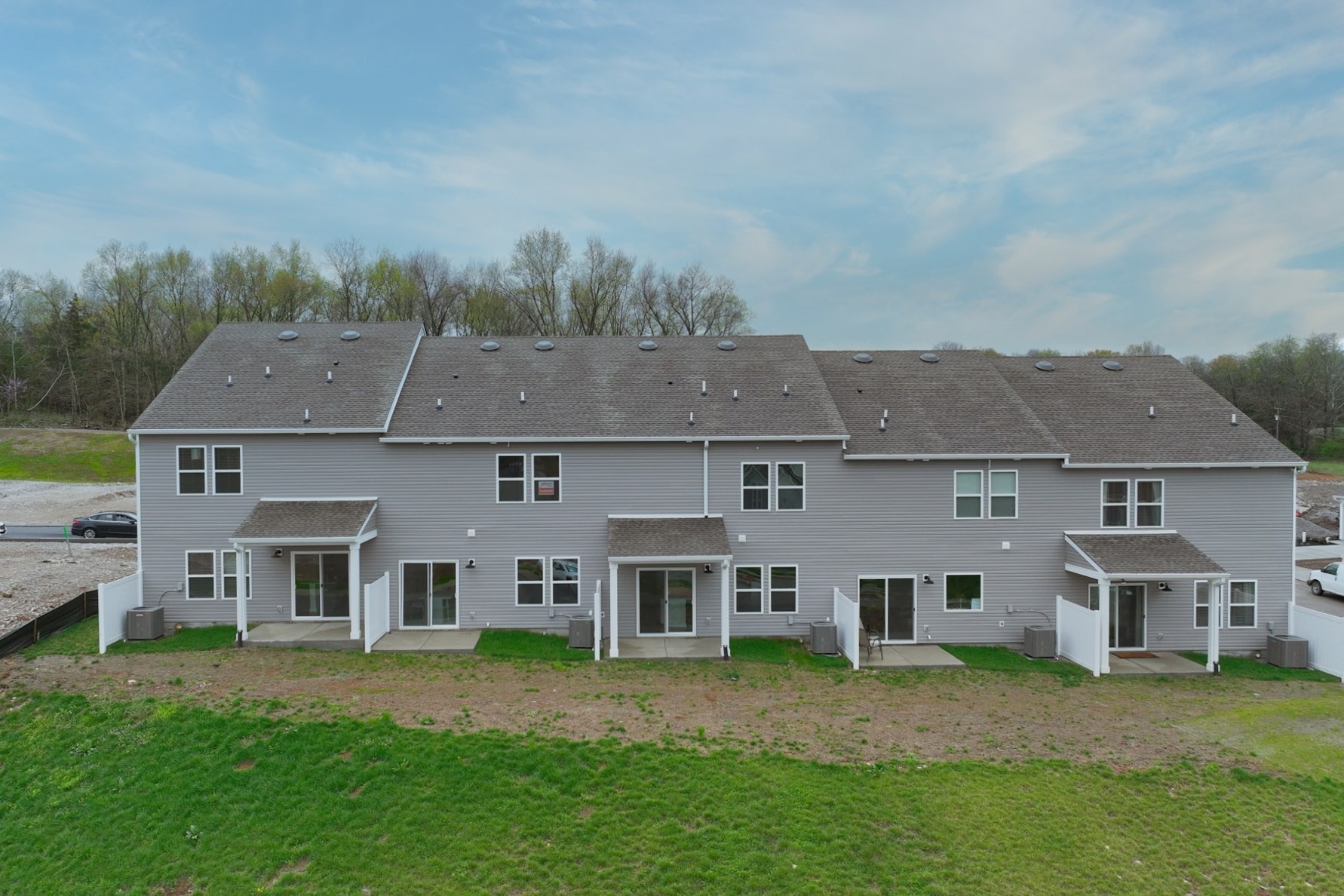 2305 Juneau Lane Columbia, TN 38401 - Photo 4 of 50 front view of a house with a yard