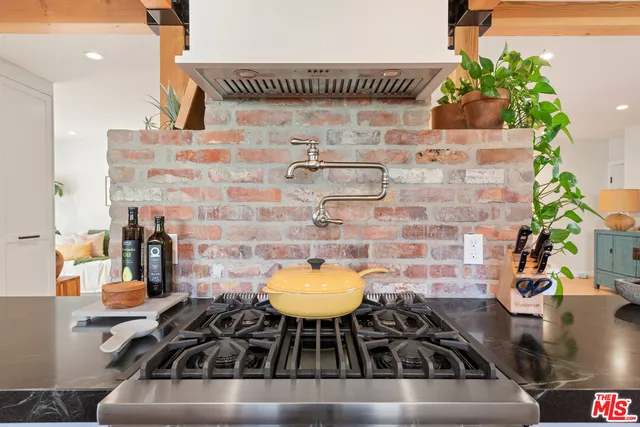 $9,900 | 11314 Homedale Street, Los Angeles, CA 90049