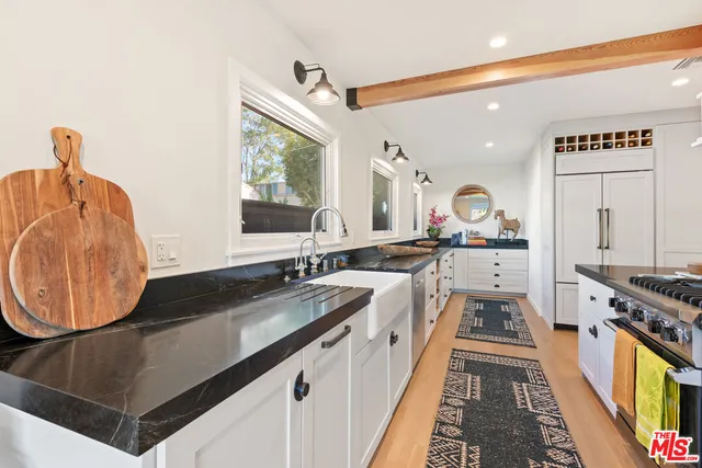 $9,900 | 11314 Homedale Street, Los Angeles, CA 90049