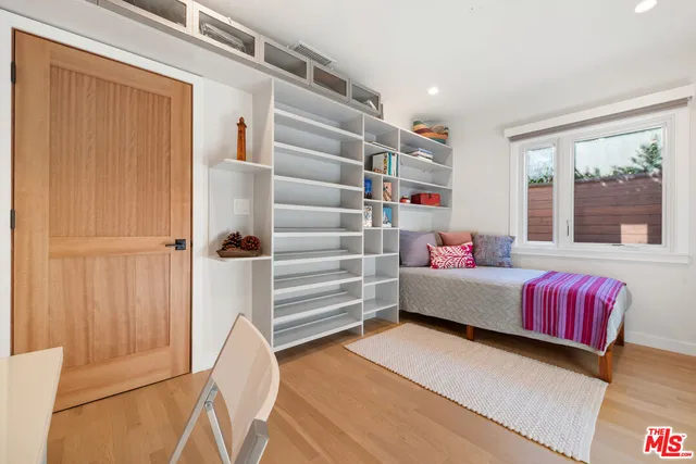 $9,900 | 11314 Homedale Street, Los Angeles, CA 90049