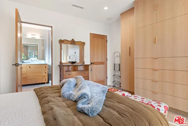 $9,900 | 11314 Homedale Street, Los Angeles, CA 90049