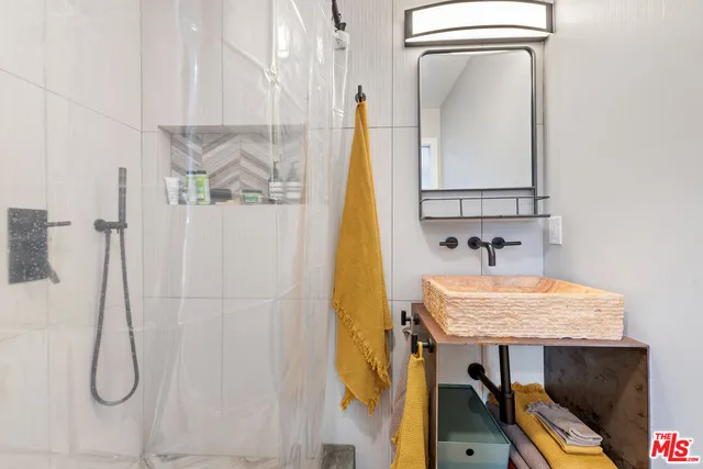 $9,900 | 11314 Homedale Street, Los Angeles, CA 90049