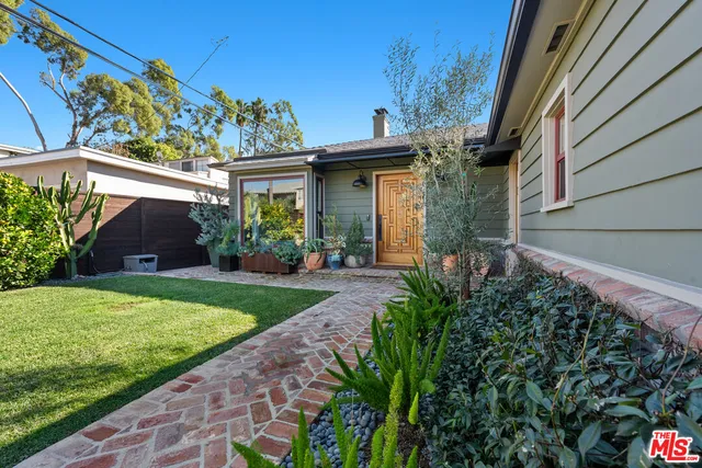 $9,900 | 11314 Homedale Street, Los Angeles, CA 90049