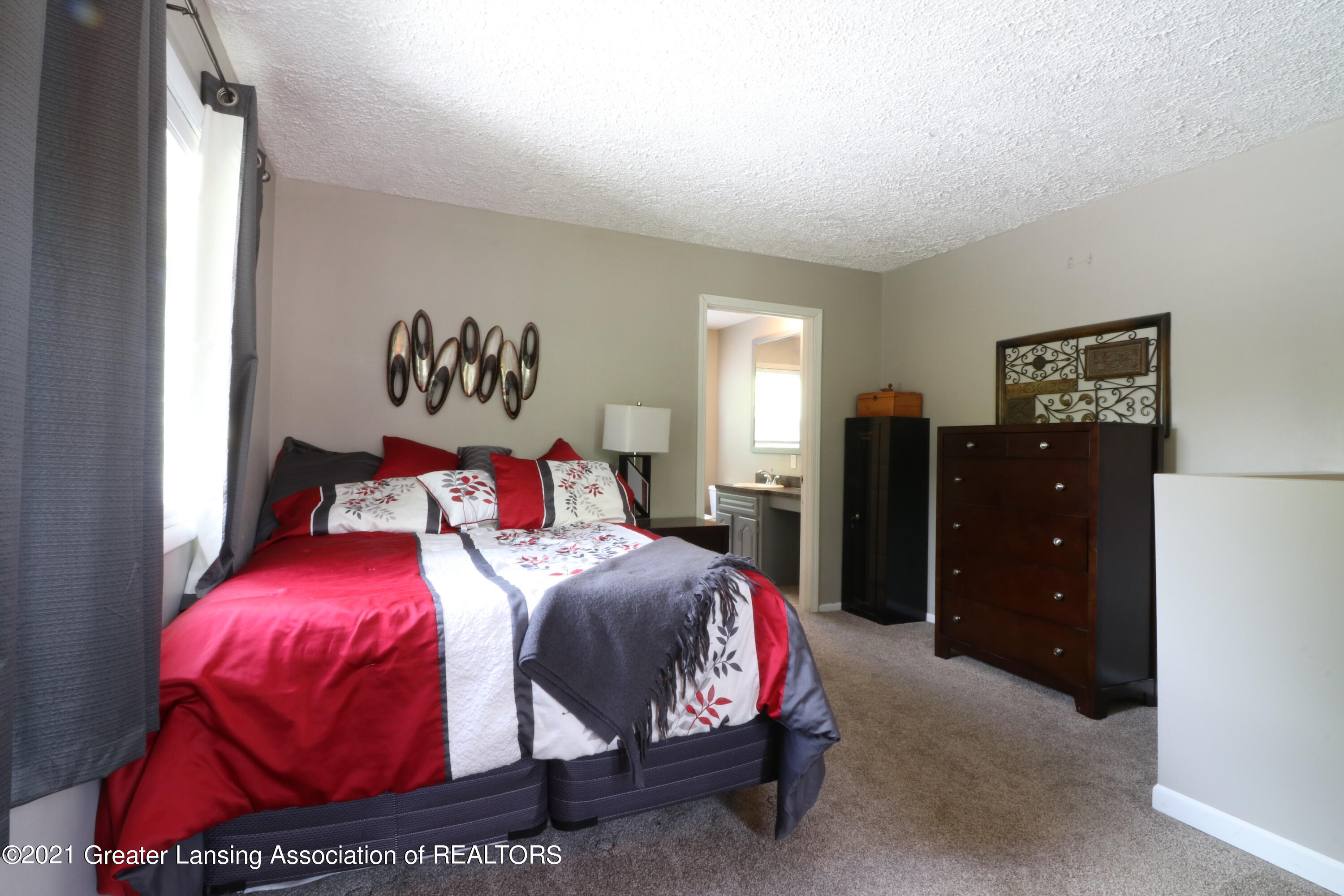 941 Riverside Drive Portland, MI 48875 - Photo 7 of 20 Master