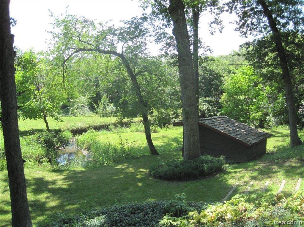 4201 Clark Road Ann Arbor, MI 48105 - Photo 12 of 15 View of front yard