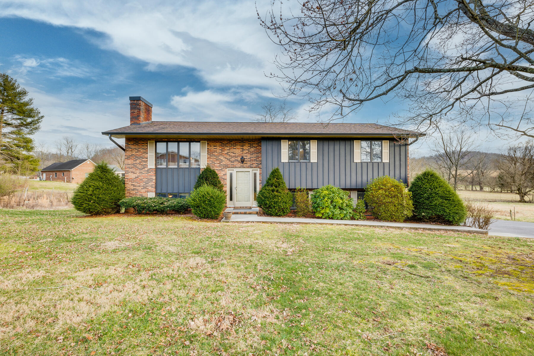 528 Kilkenny Road Kingsport, TN 37664 - Photo 1 of 49 001