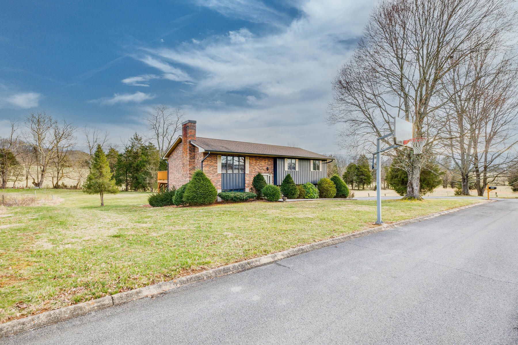 528 Kilkenny Road Kingsport, TN 37664 - Photo 2 of 49 002