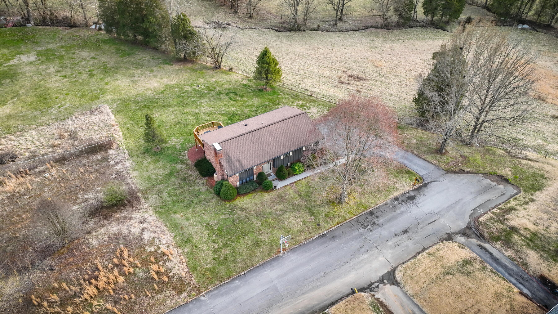 528 Kilkenny Road Kingsport, TN 37664 - Photo 45 of 49 101