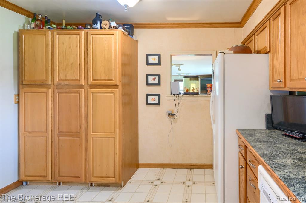 8439 Burpee Road Grand Blanc, MI 48439 - Photo 13 of 57 Gallery Image 13
