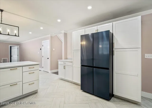 $690,000 | 140 Alcott Lane, Effort, PA 18330